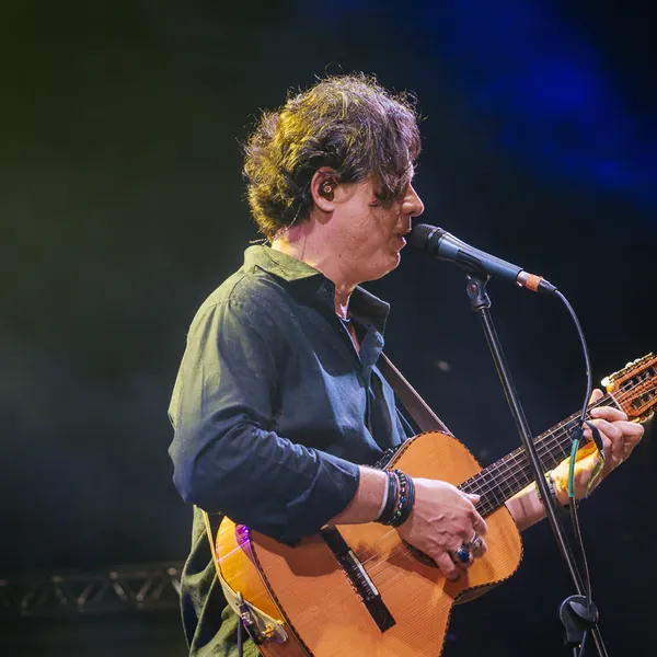 Yassir Chediak em apresentação ao vivo — foto 5